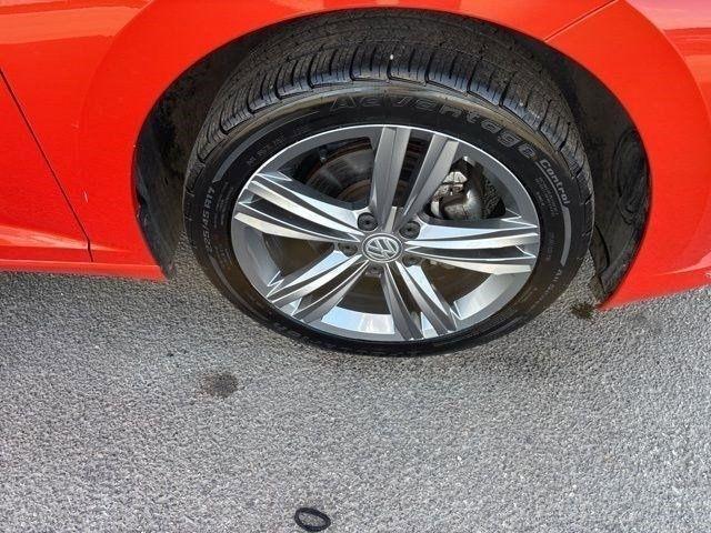 Volkswagen Jetta 1.4T R-Line 8A 2021