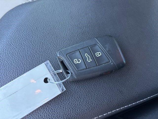 Volkswagen Jetta 1.4T R-Line 8A 2021