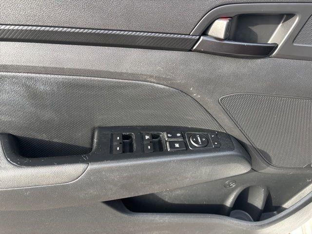 Hyundai Elantra 6AT 2018