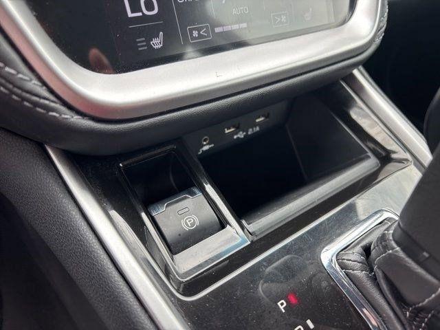 Subaru Legacy Premium 2022