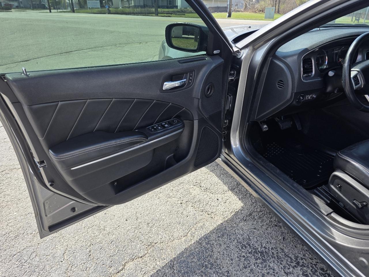 Dodge Charger R/T 2011