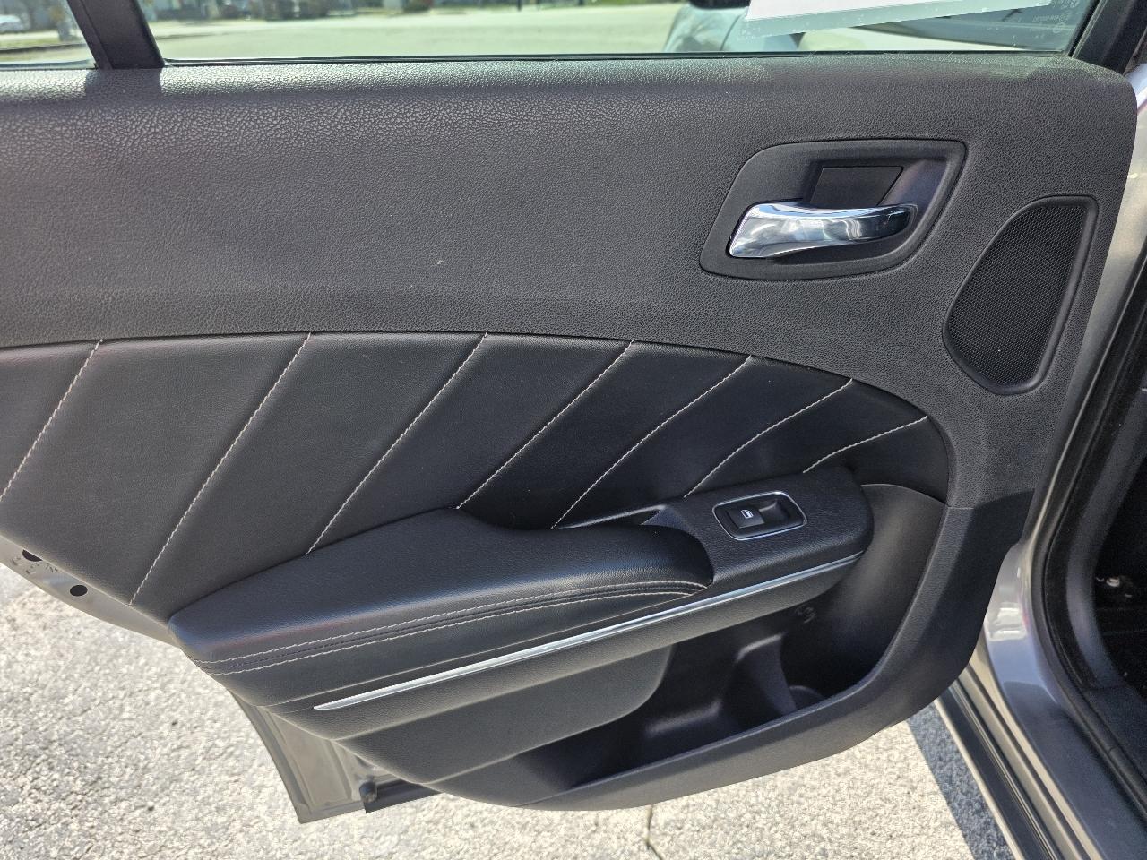 Dodge Charger R/T 2011