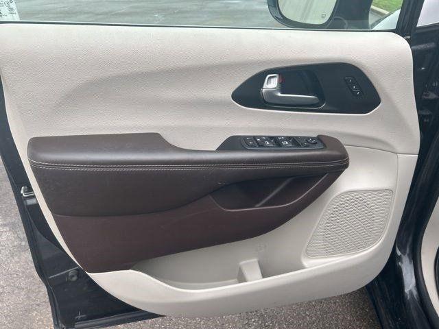 Chrysler Pacifica Touring-L 2021