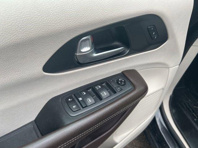 Chrysler Pacifica Touring-L 2021