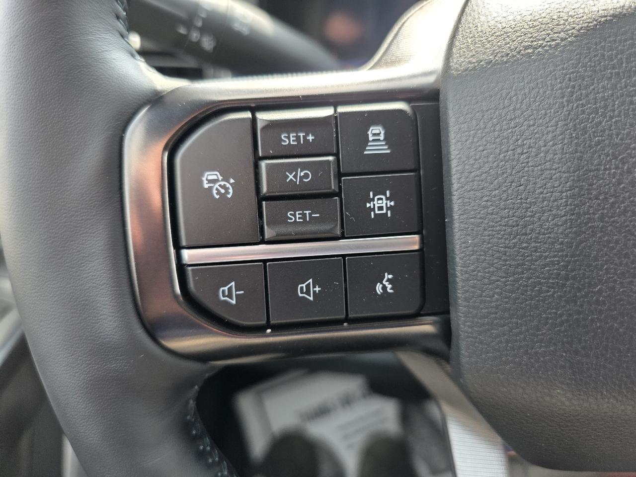 Ford F-350 Crew Cab Platinum 2026