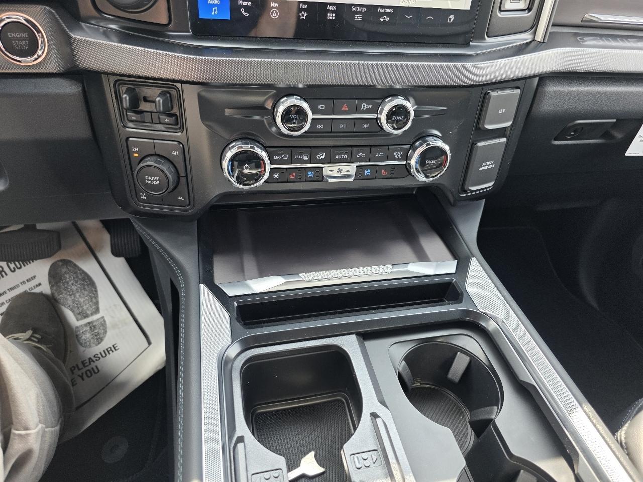 Ford F-350 Crew Cab Platinum 2026