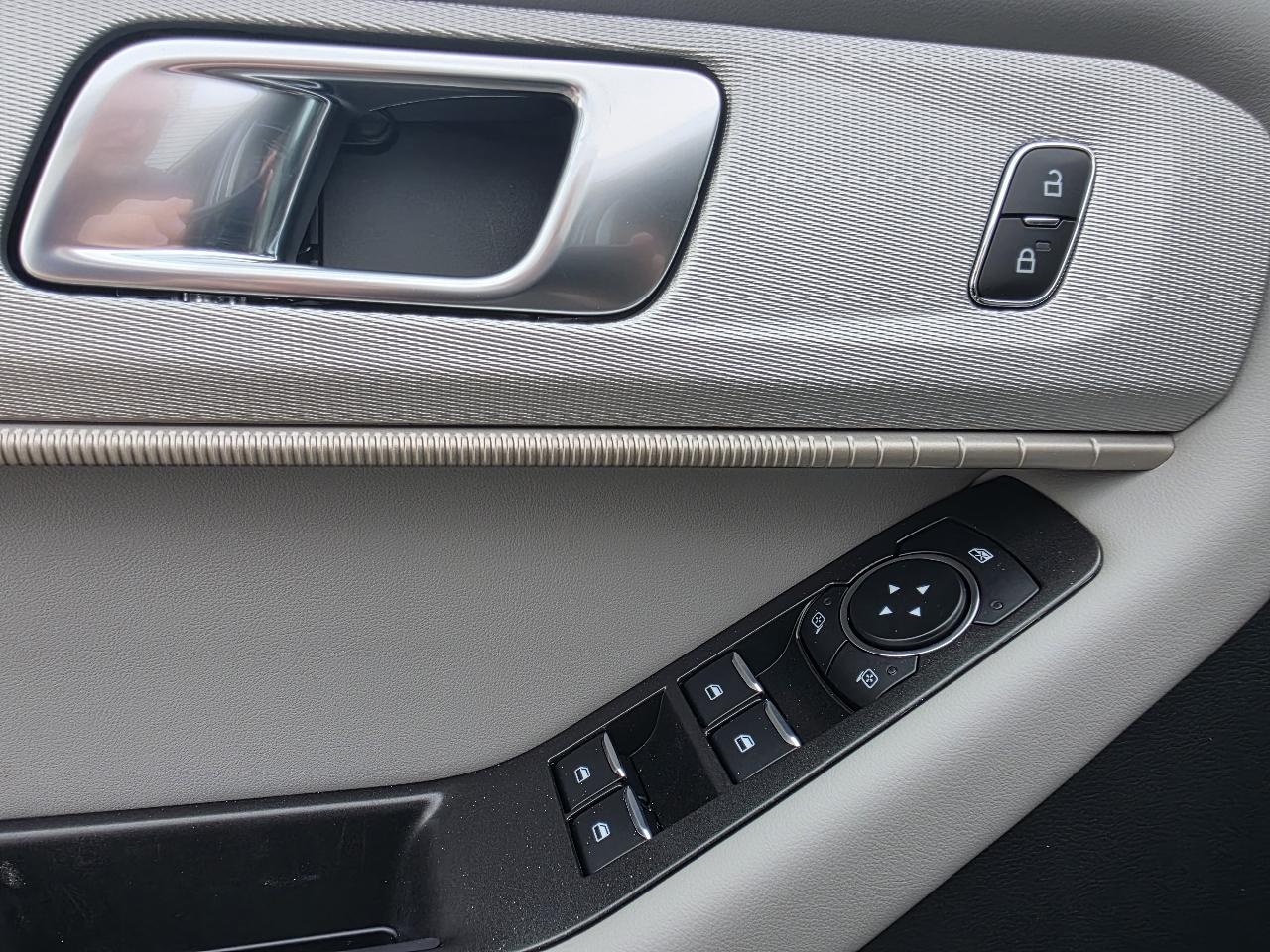 Ford Explorer Active 4WD 2026