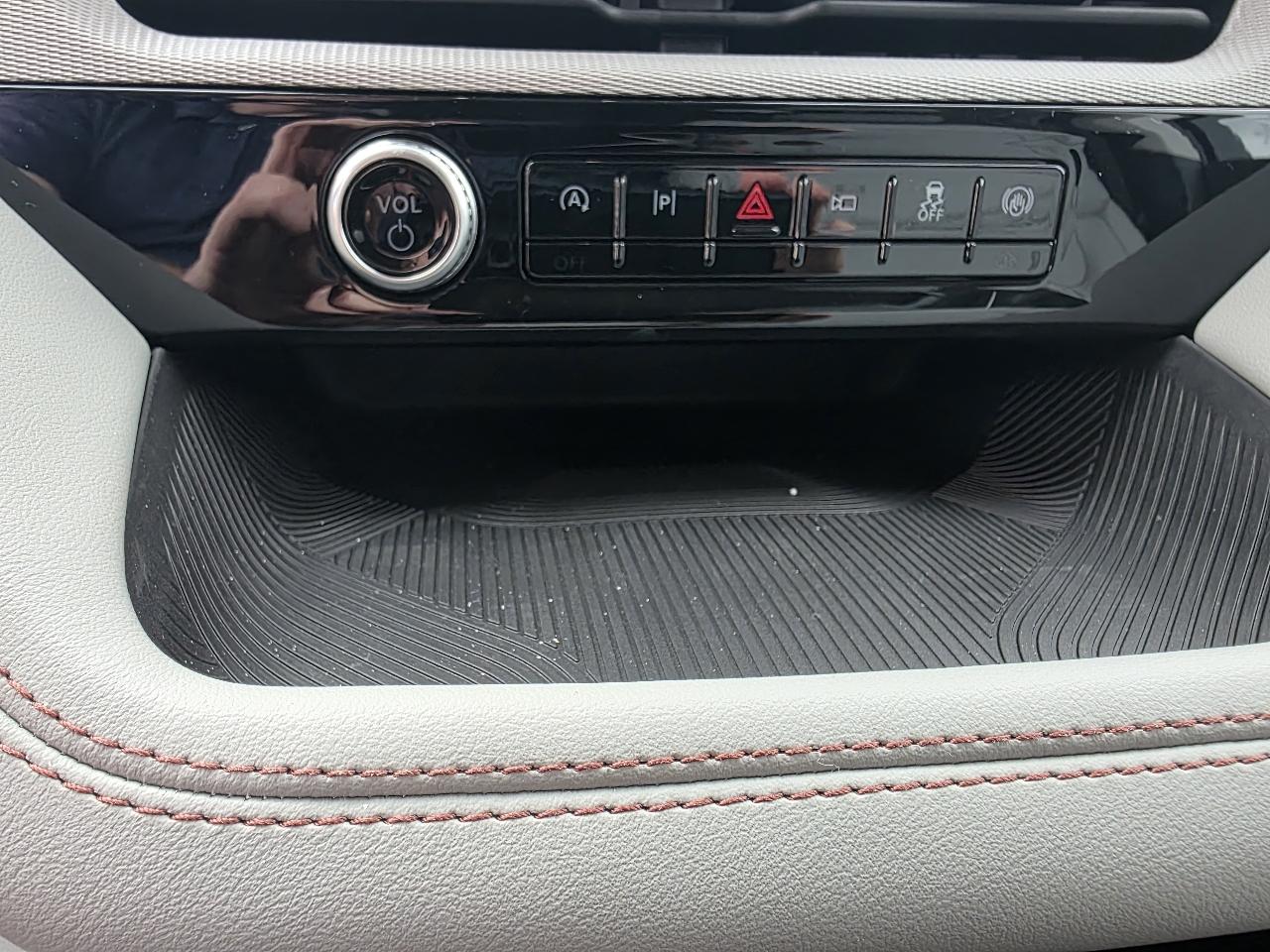 Ford Explorer Active 4WD 2026