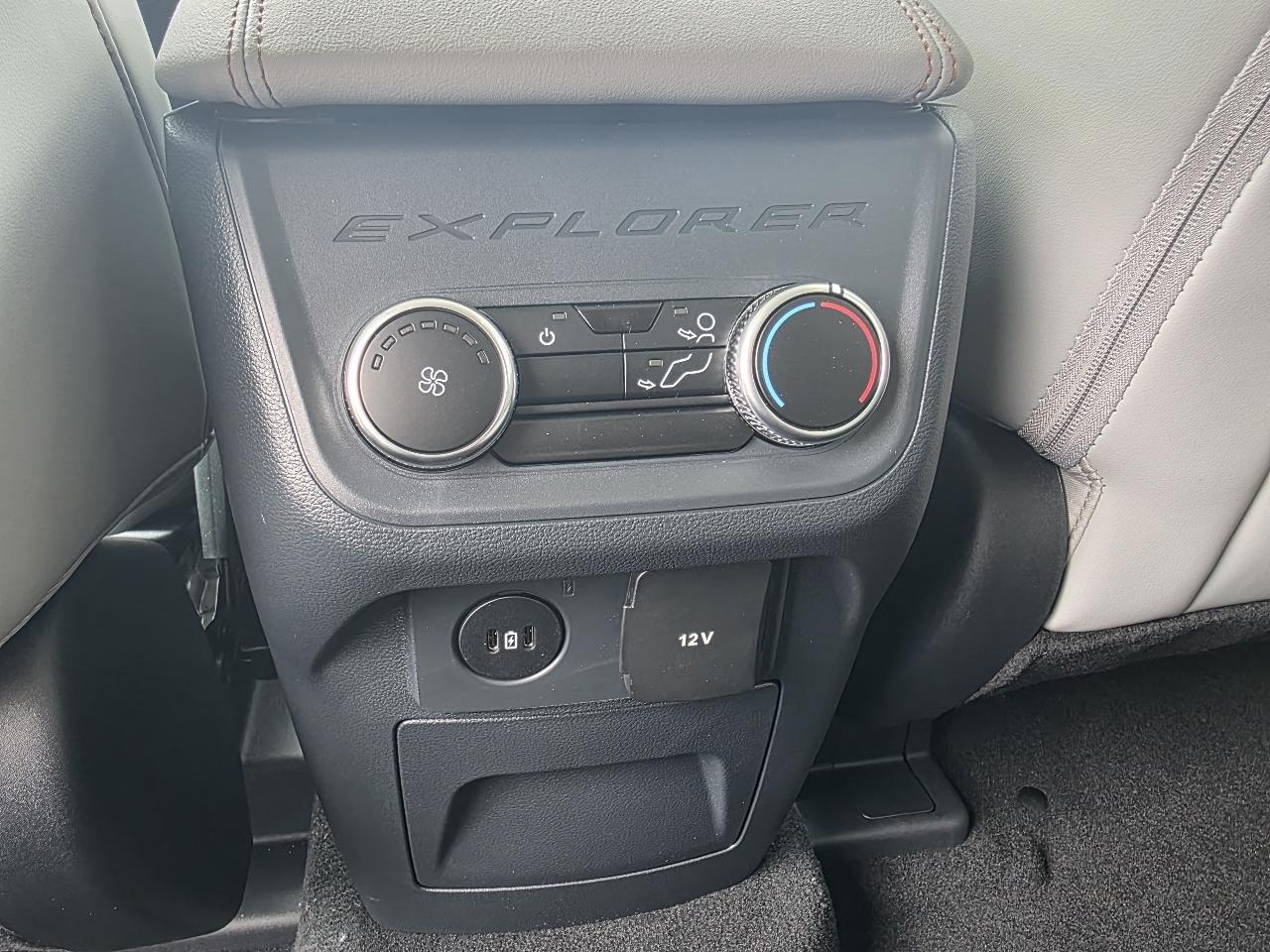 Ford Explorer Active 4WD 2026