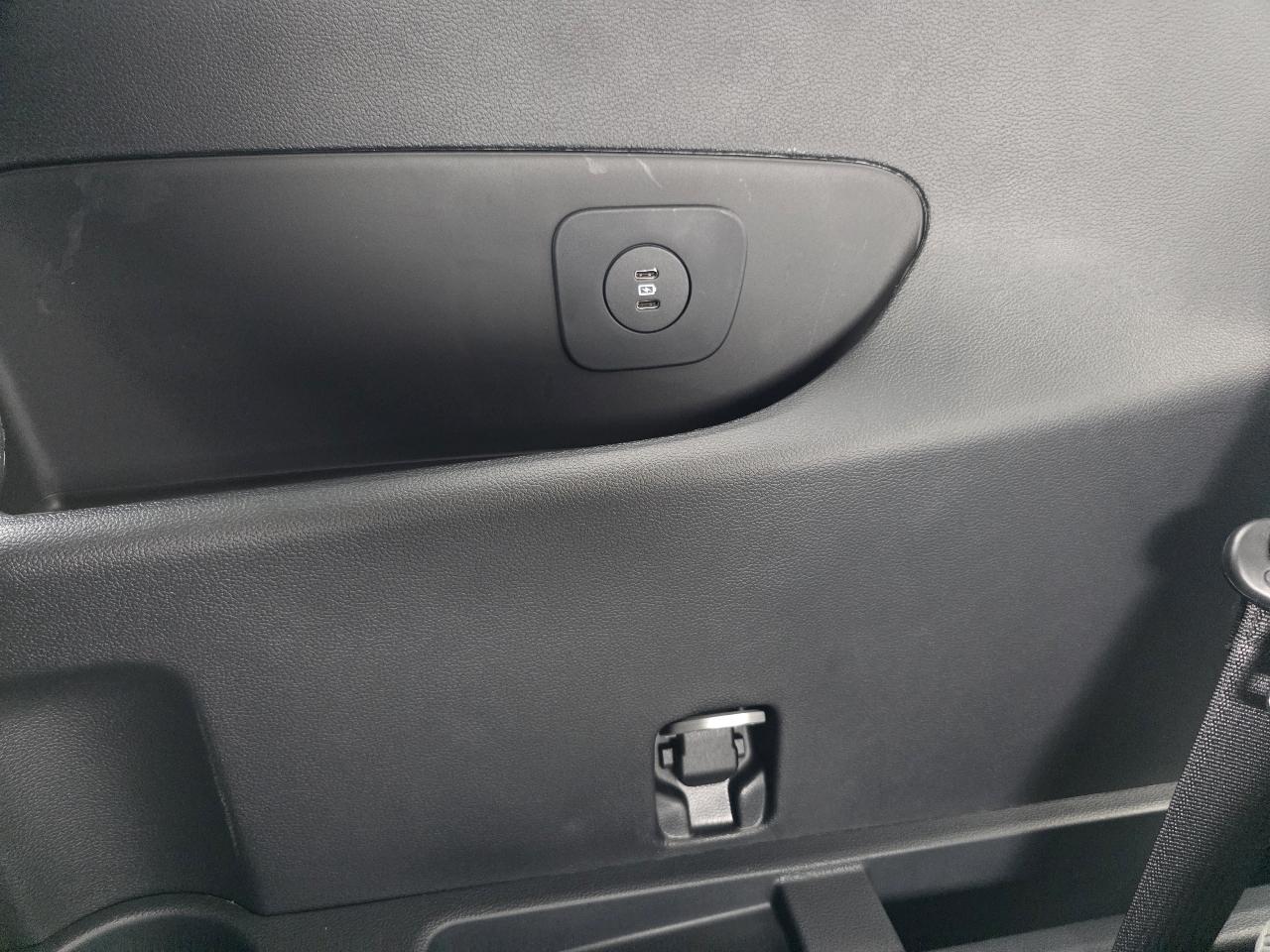 Ford Explorer Active 4WD 2026