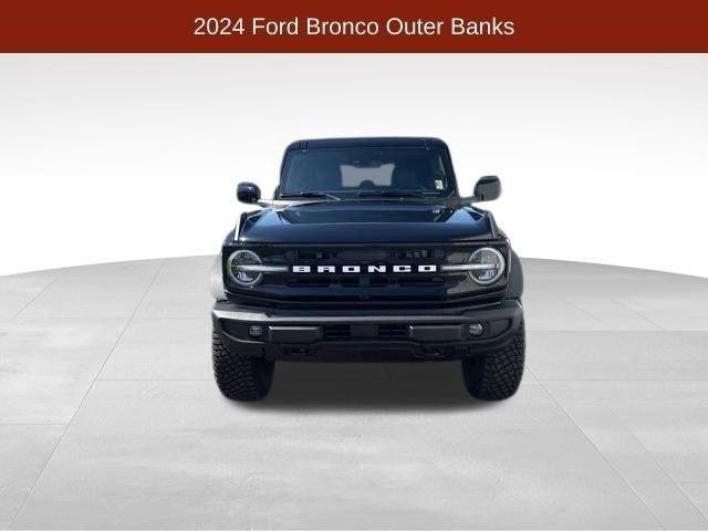 Ford Bronco Outer Banks 4-Door 2024