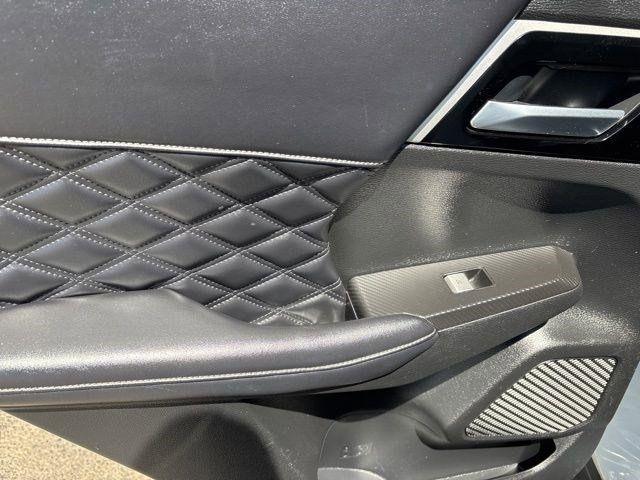 Mitsubishi Outlander SEL 4WD 2023