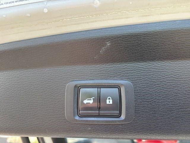 Mitsubishi Outlander SEL 4WD 2023