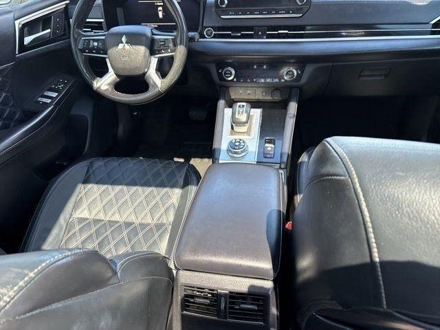 Mitsubishi Outlander SEL 4WD 2023