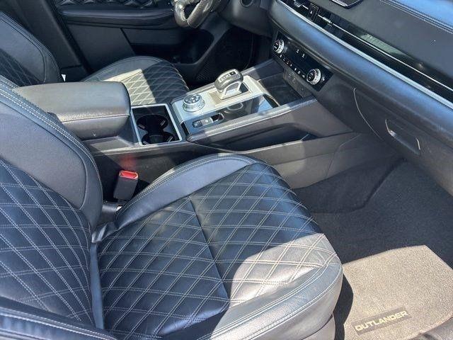 Mitsubishi Outlander SEL 4WD 2023