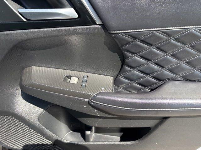 Mitsubishi Outlander SEL 4WD 2023