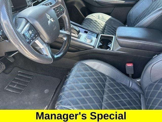 Mitsubishi Outlander SEL 4WD 2023