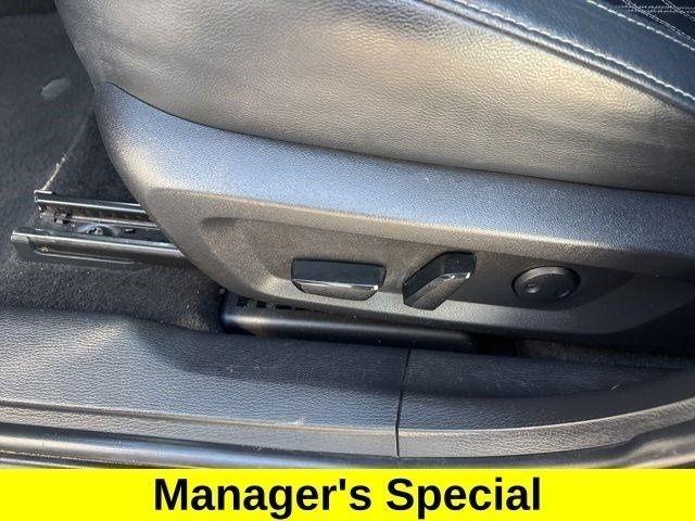 Mitsubishi Outlander SEL 4WD 2023