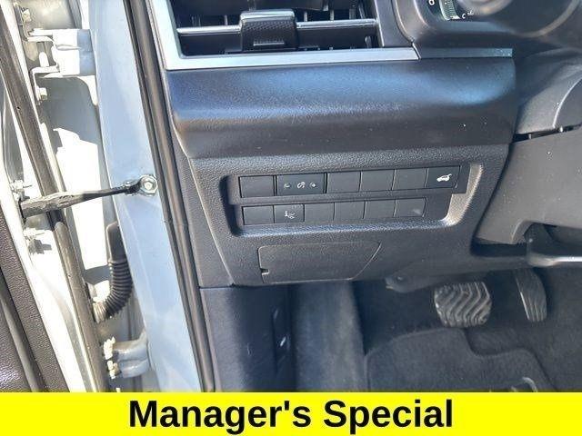 Mitsubishi Outlander SEL 4WD 2023