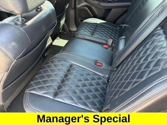 Mitsubishi Outlander SEL 4WD 2023