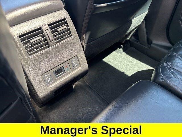 Mitsubishi Outlander SEL 4WD 2023