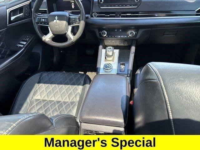 Mitsubishi Outlander SEL 4WD 2023