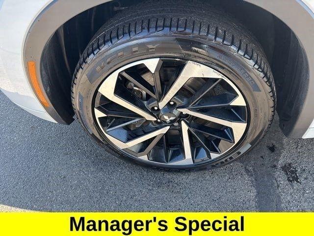 Mitsubishi Outlander SEL 4WD 2023