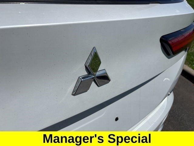 Mitsubishi Outlander SEL 4WD 2023