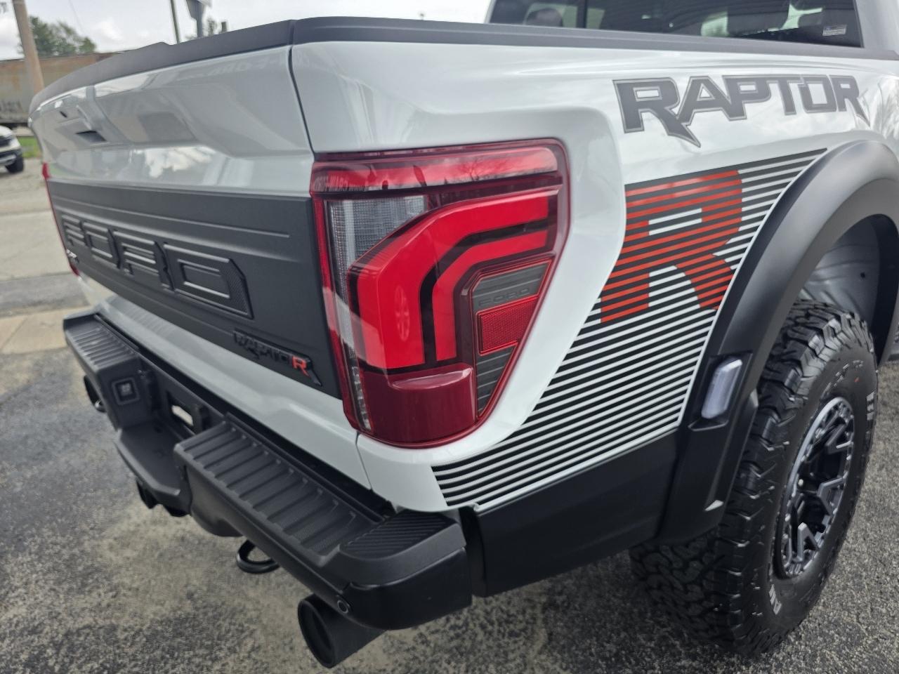 Ford F-150 Raptor 4WD SuperCrew 5.5' Box 2026