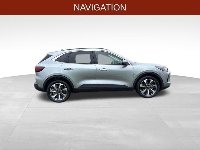 Ford Escape Platinum Hybrid AWD 2023