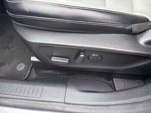 Ford Escape Platinum Hybrid AWD 2023