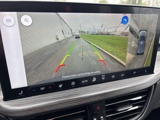 Ford Escape Platinum Hybrid AWD 2023