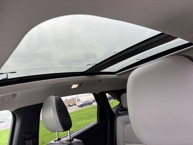 Ford Escape Platinum Hybrid AWD 2023