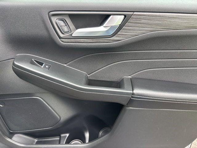 Ford Escape Platinum Hybrid AWD 2023