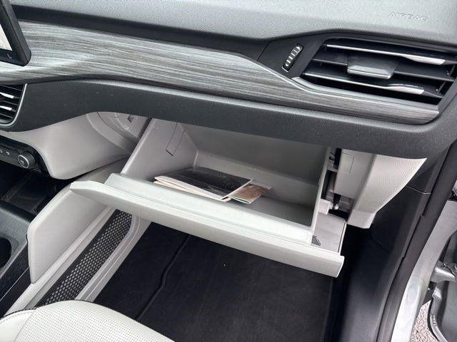 Ford Escape Platinum Hybrid AWD 2023