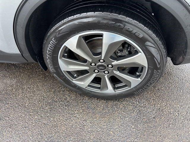 Ford Escape Platinum Hybrid AWD 2023