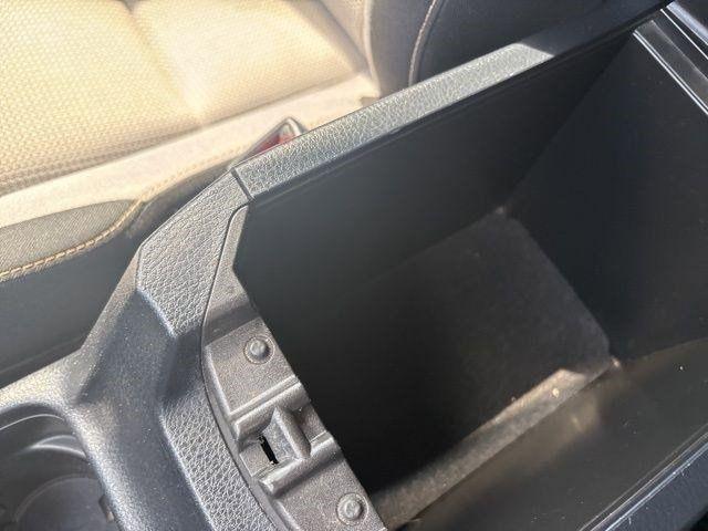 Toyota RAV4 XLE FWD 2016