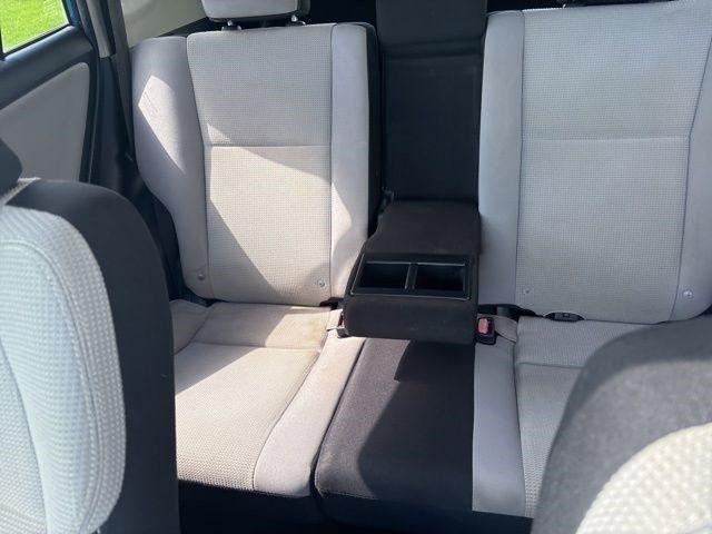 Toyota RAV4 XLE FWD 2016