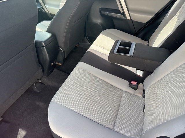 Toyota RAV4 XLE FWD 2016