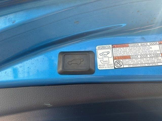 Toyota RAV4 XLE FWD 2016