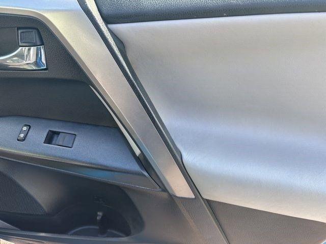 Toyota RAV4 XLE FWD 2016