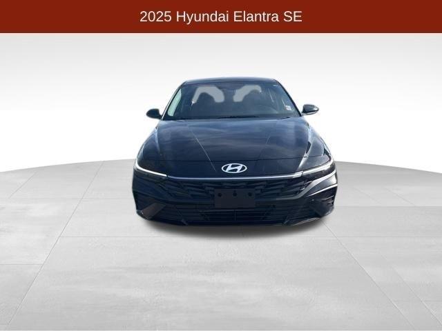 Hyundai Elantra SE 2025
