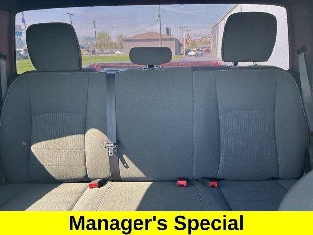 RAM 1500 Classic Tradesman Crew Cab SWB 4WD 2022
