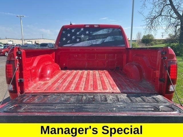 RAM 1500 Classic Tradesman Crew Cab SWB 4WD 2022