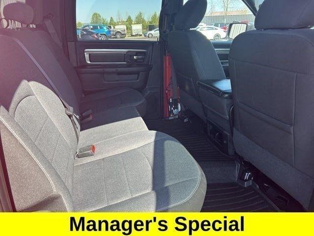 RAM 1500 Classic Tradesman Crew Cab SWB 4WD 2022