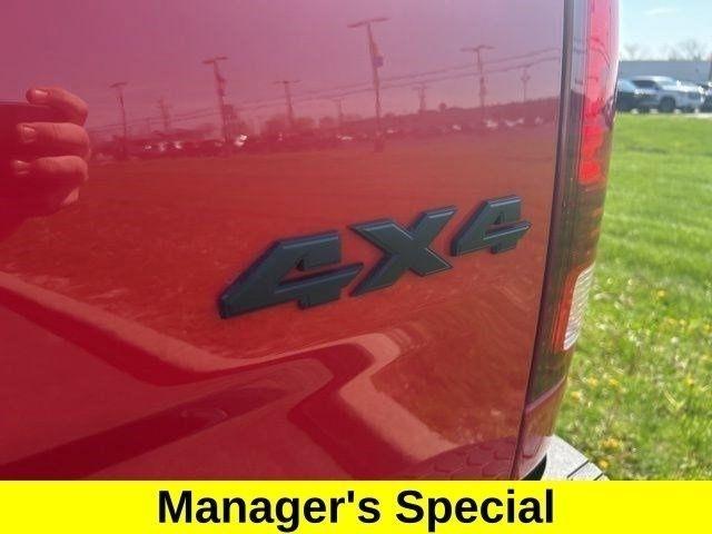 RAM 1500 Classic Tradesman Crew Cab SWB 4WD 2022