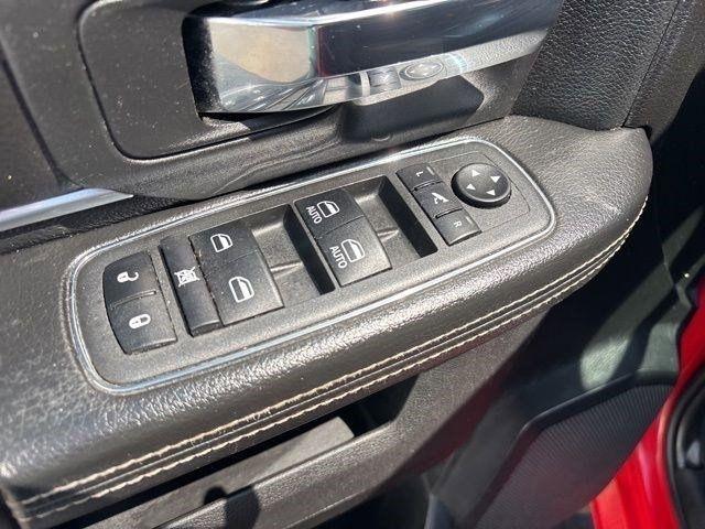 RAM 1500 Classic Tradesman Crew Cab SWB 4WD 2022