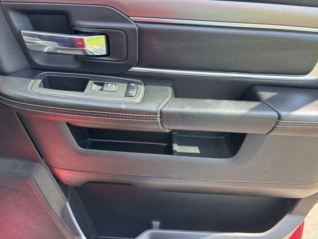 RAM 1500 Classic Tradesman Crew Cab SWB 4WD 2022