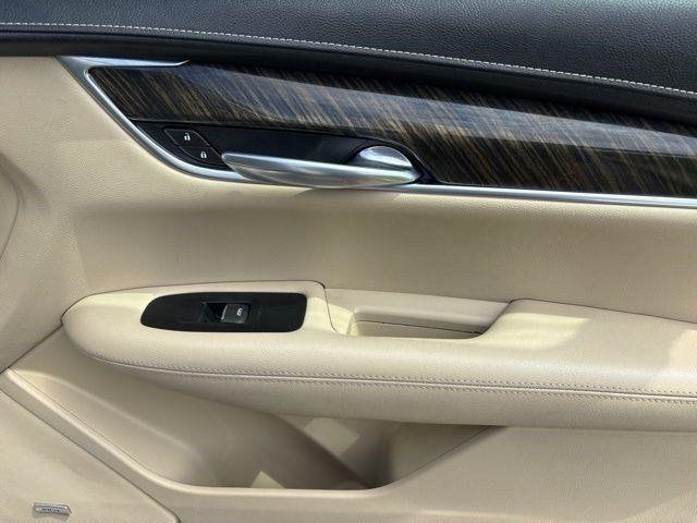 Cadillac XT5 Base 2017