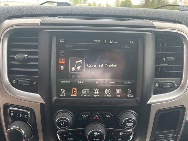 RAM 1500 SLT Quad Cab 4WD 2017